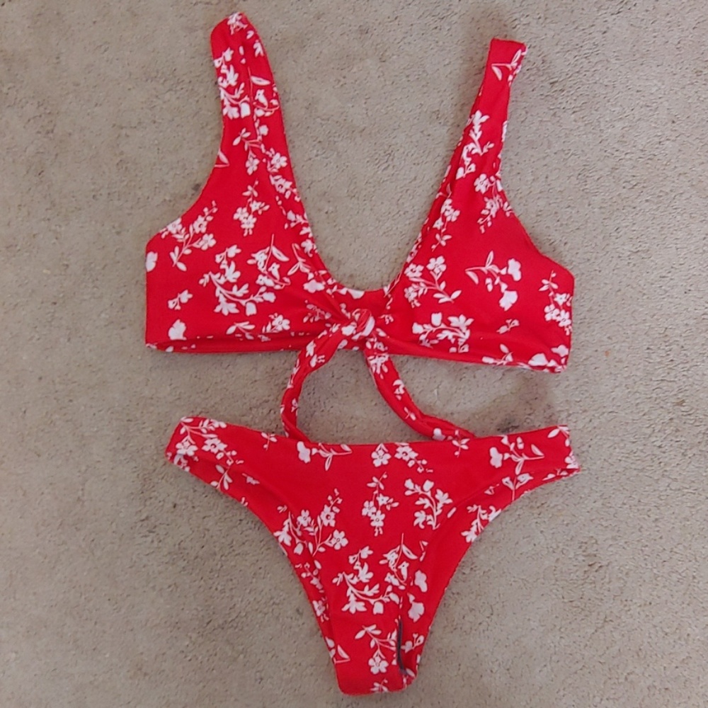 NWOT Red floral bikini